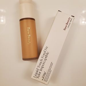 Rare Beauty Liquid Touch Weightless Foundation